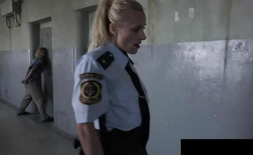 Hardcore Fucking In Jail With Innocent Babe