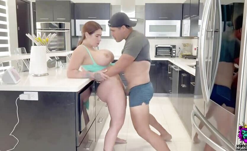 Yinyleon Big Ass, Big Tits, Big Love
