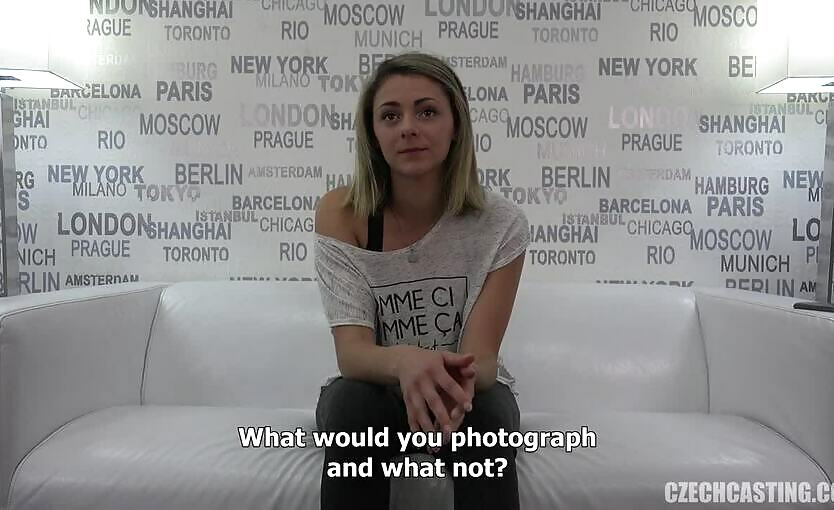 Amateur Girl Has Sex At Casting 9084