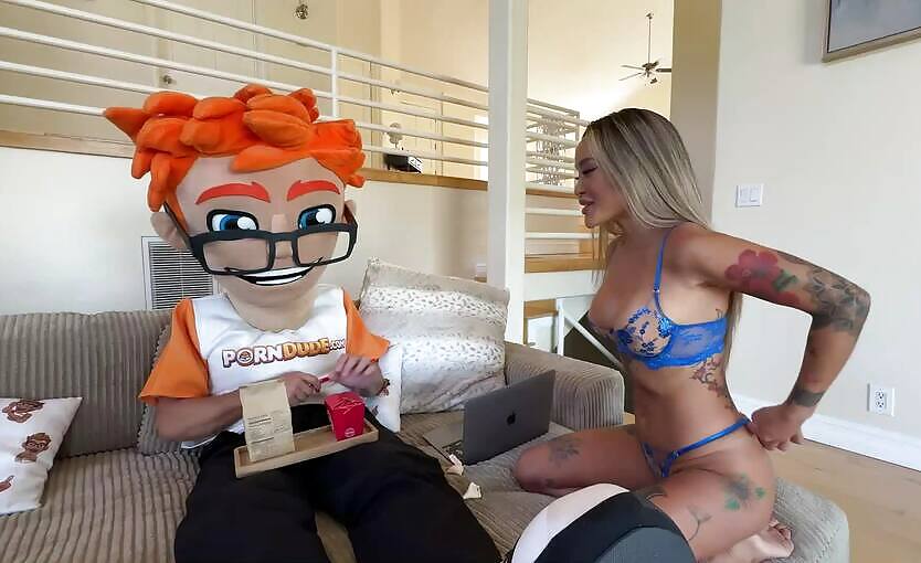 Lucky Dude's Fortune Fuck With Linda Lin