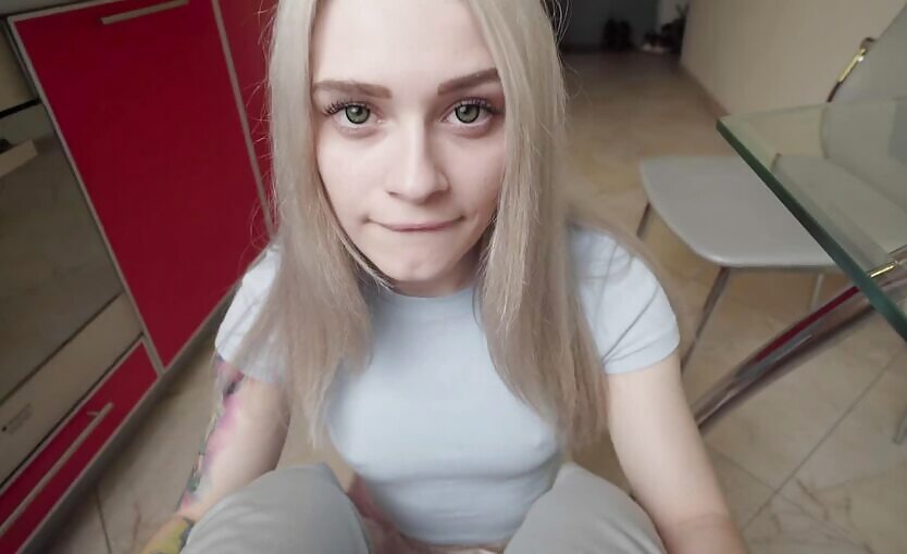 Sweet Blonde Tryies Anal Sex