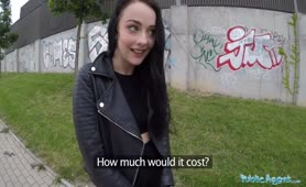 Public Agent Hot Bitch Gets Fucked In Public Park