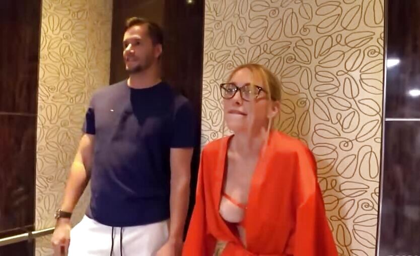 Sexy Amateur Milf Picks Up At The Casino, Fucks Him And Leaves