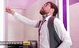 Brazzers Sex With Perfect Blonde On Toilets
