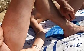 Daring Girlfriend Jerks Off Boyfriend In Public Beach