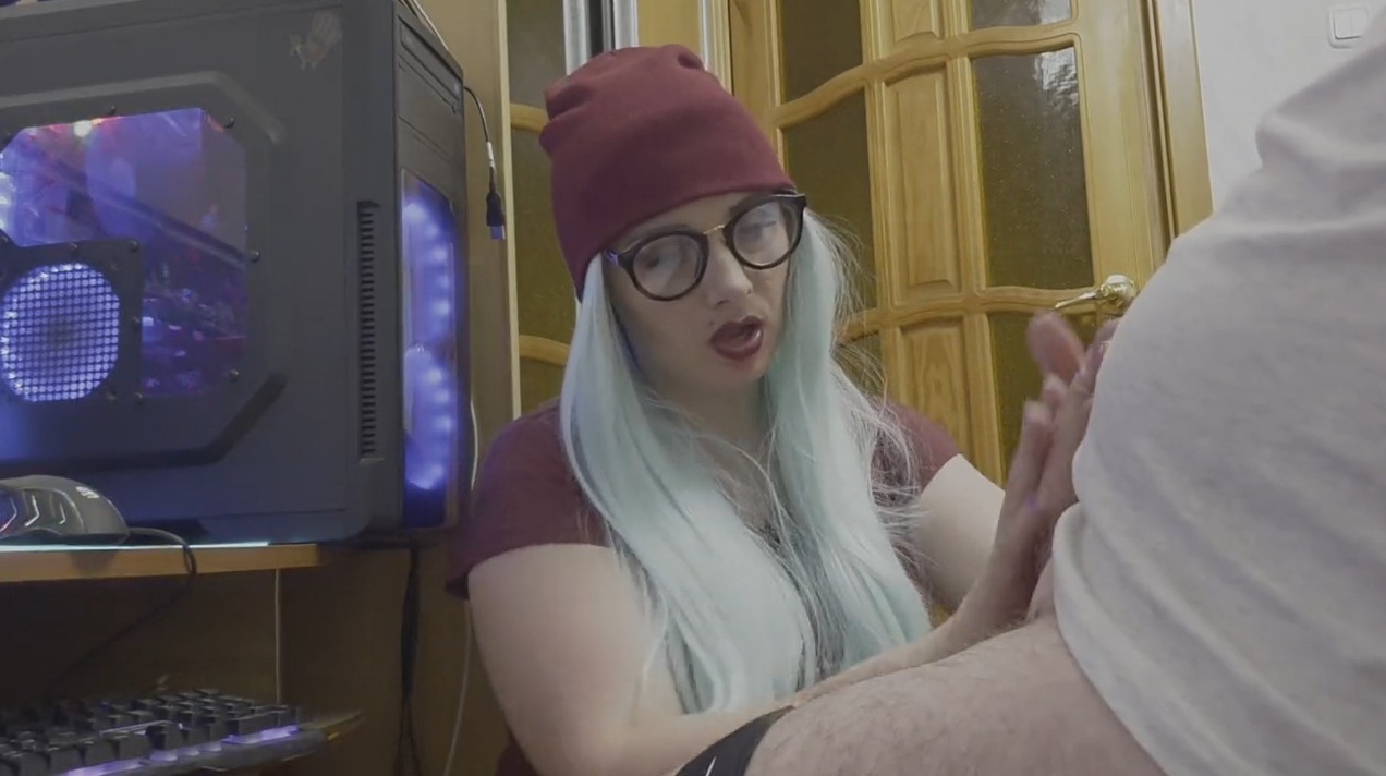 Long Haired Blonde Gives Him Perfect Blowjob