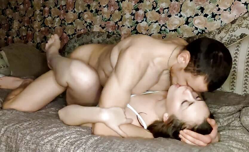 Cute Brunette Got Fucked On Bed