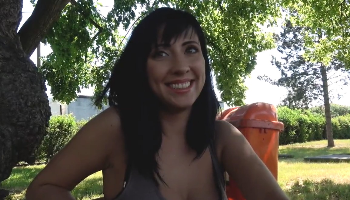 Public Agent Babe With Perfect Ass Gets Fucked On Public Place