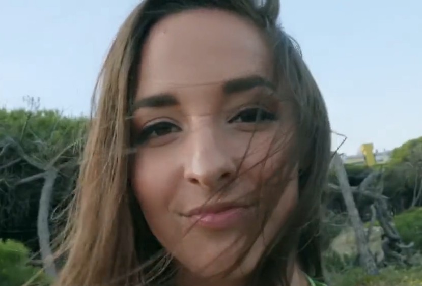 Mofos Perfect Brunette Teen Loves Sex And Money