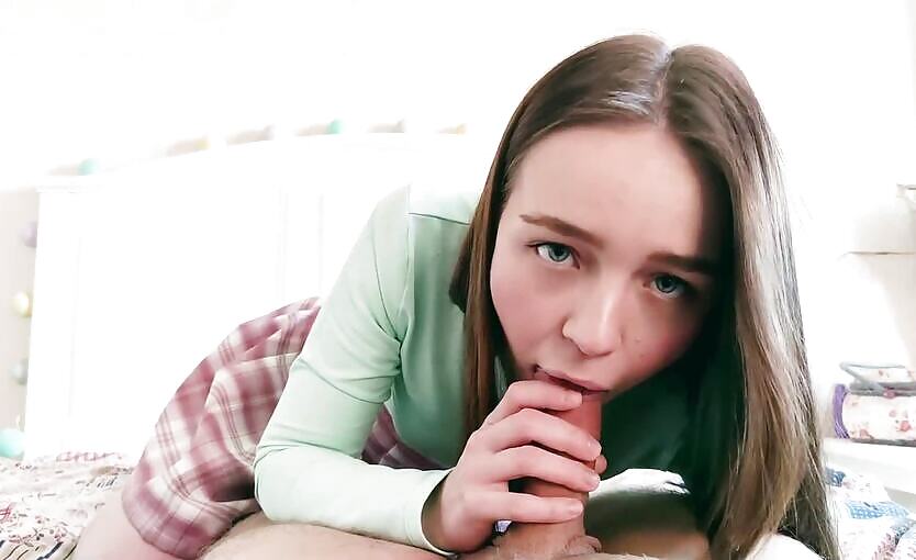 Cute Teen Brunette Loves Sex